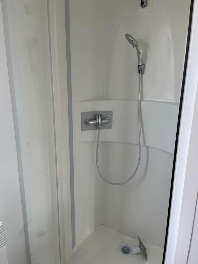 Mobil Home Tout Confort 6 Personnes Avec Wifi Onzain Exterior photo